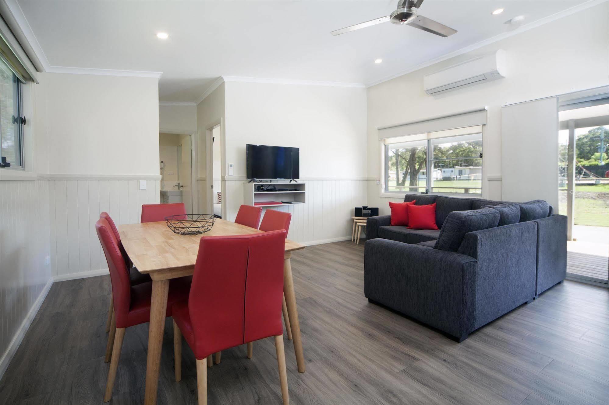 Holiday Haven Culburra Beach Hotel Bagian luar foto