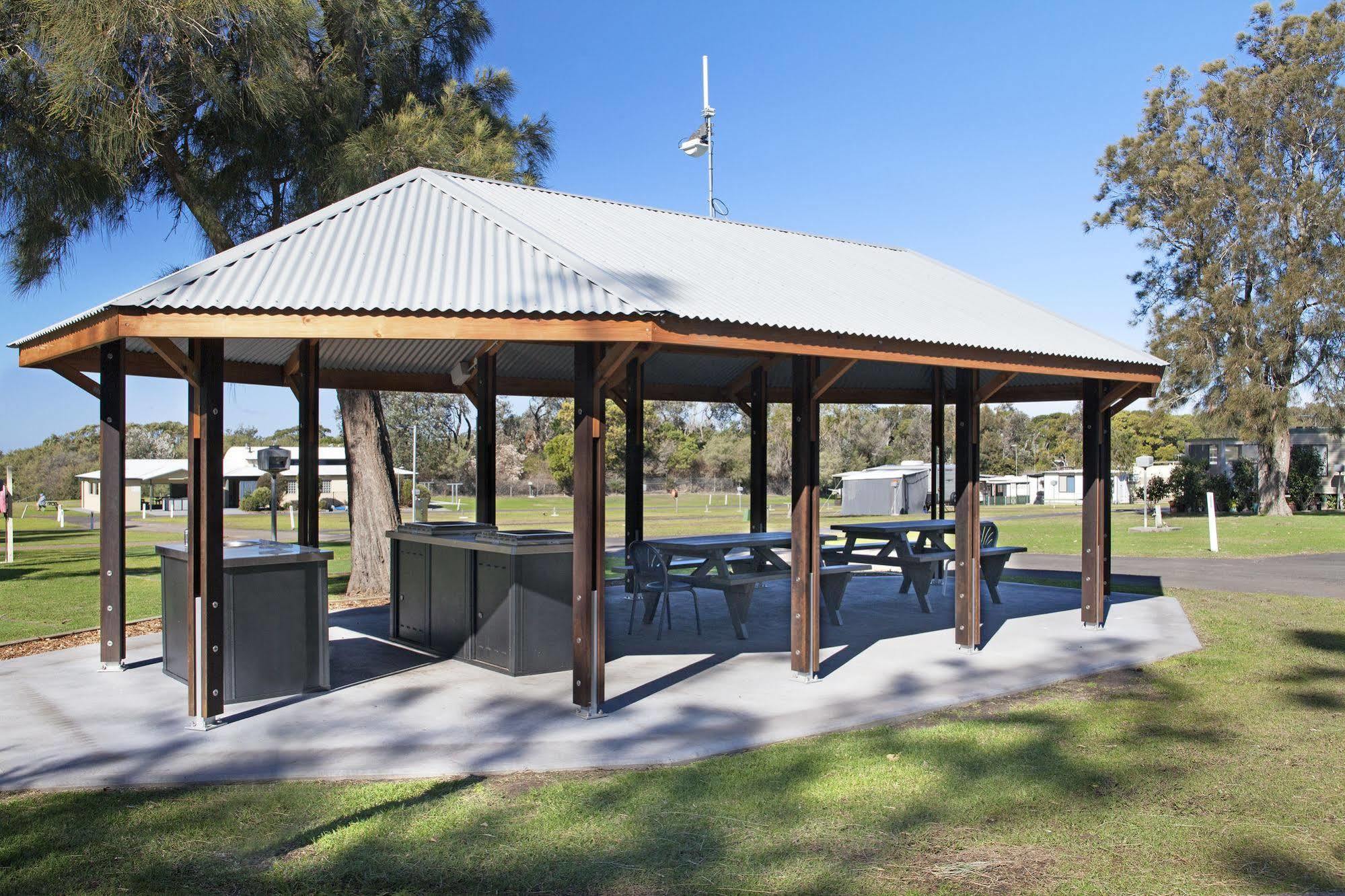 Holiday Haven Culburra Beach Hotel Bagian luar foto